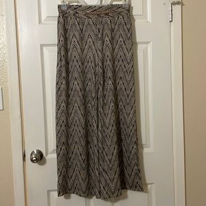 Womens Size Medium, Tan and Black NY Collection Pants